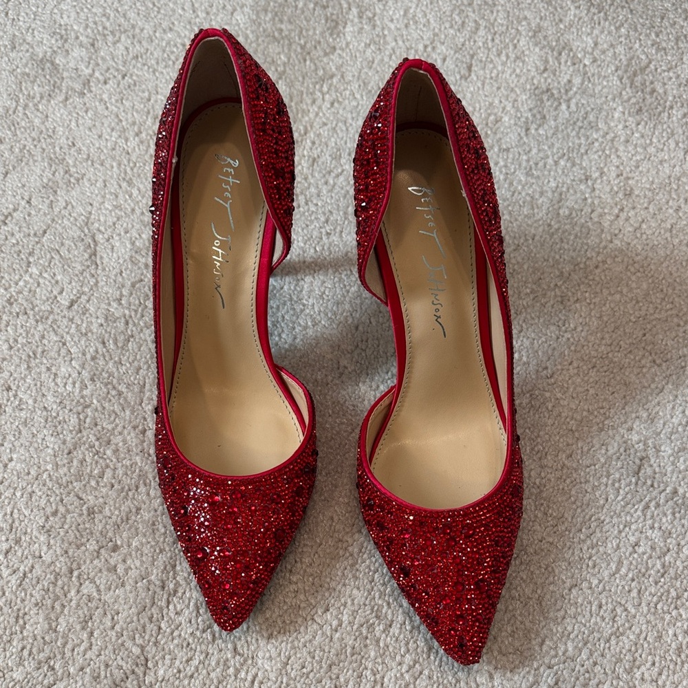 Betsey Johnson shary red rhinestone pointed toe Heels